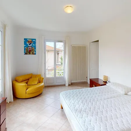 Charmant 2p Au 1er Etage D'une Maison Avec Jardin, A 5 Min Du Centre Et De La Mer - Fr-1-196-360 Apartment *
