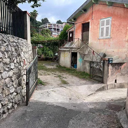 Apartment Charmant 2p Au 1er Etage D'une Maison Avec Jardin, A 5 Min Du Centre Et De La Mer - Fr-1-196-360 Menton